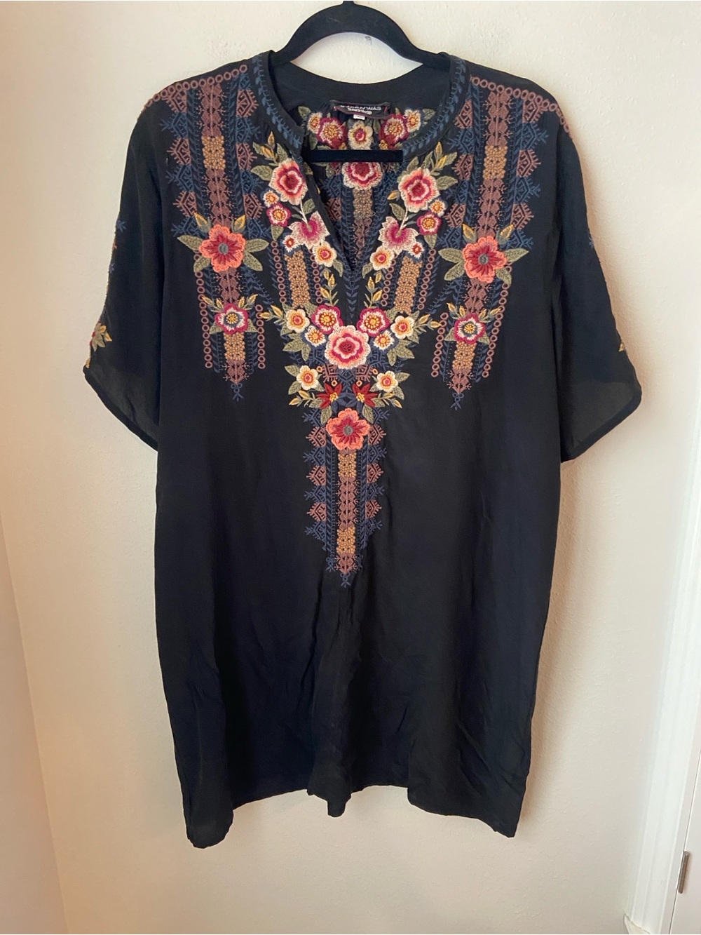 Johnny Was Aaliah Black Silk Embroidered Floral V-Neck Tunic Dress L